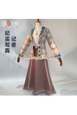 Identity V Journalist Alice DeRoss Candid Portrait Photojournalist Cosplay Costume